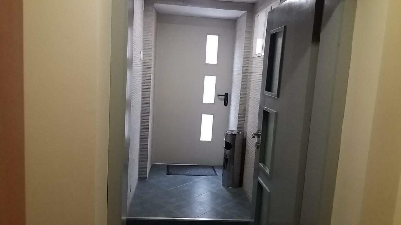 Нощувки Ботеви Szumen Zewnętrze zdjęcie