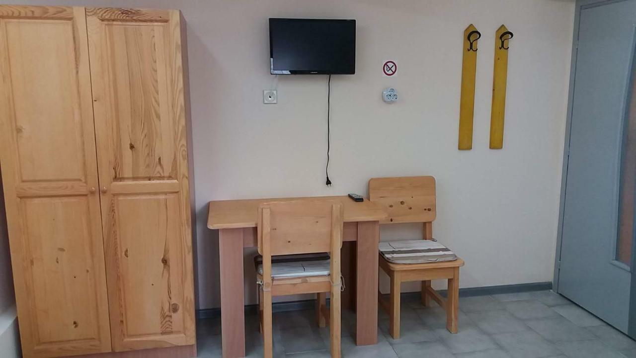Нощувки Ботеви Szumen Zewnętrze zdjęcie