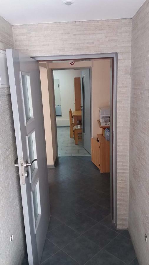 Нощувки Ботеви Szumen Zewnętrze zdjęcie